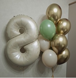 Комплект шаров на 8 лет "Кремовый"